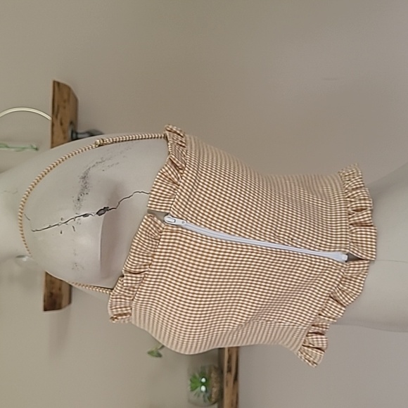 Striped Ruffles Crop Top - Picture 3 of 7